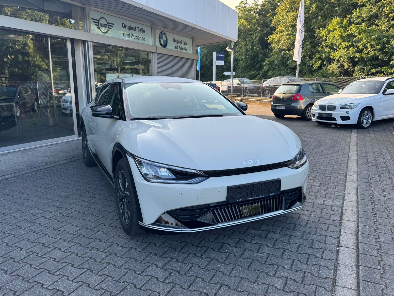 Fahrzeugabbildung Kia EV6 2WD WERKSGAR+NAVI+LED+SHZ+KAMERA+ACC+19"