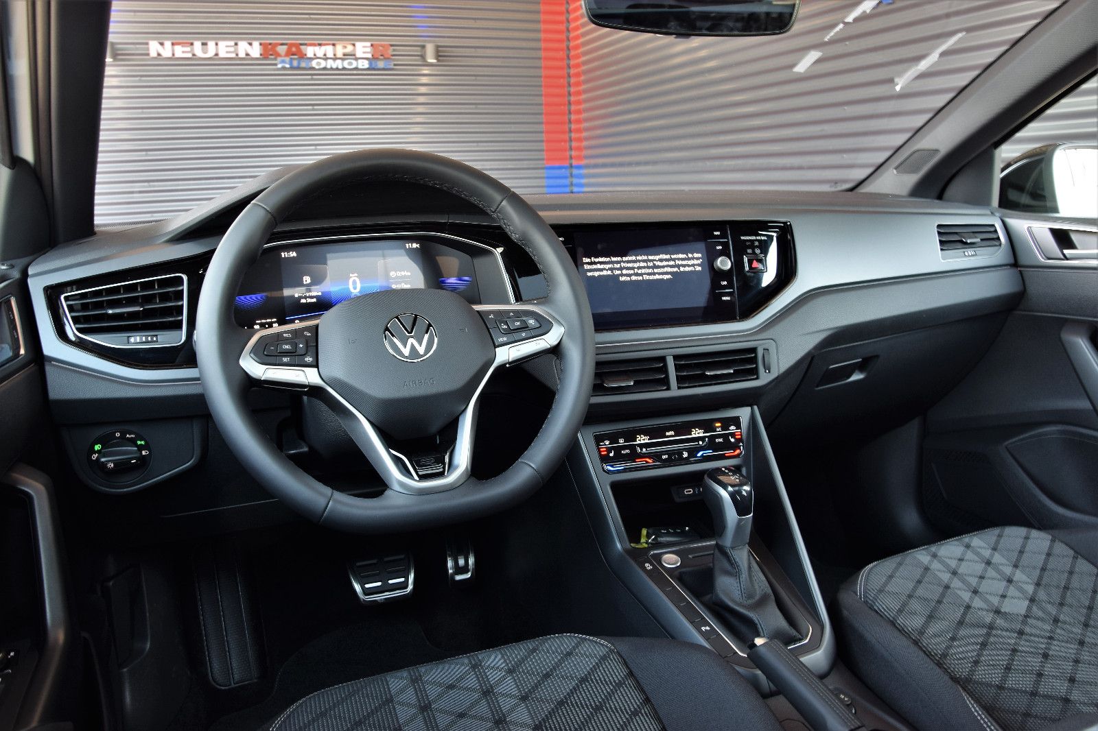 Fahrzeugabbildung Volkswagen Taigo R-Line Pano Matrix-LED Sitzheizung Ambient