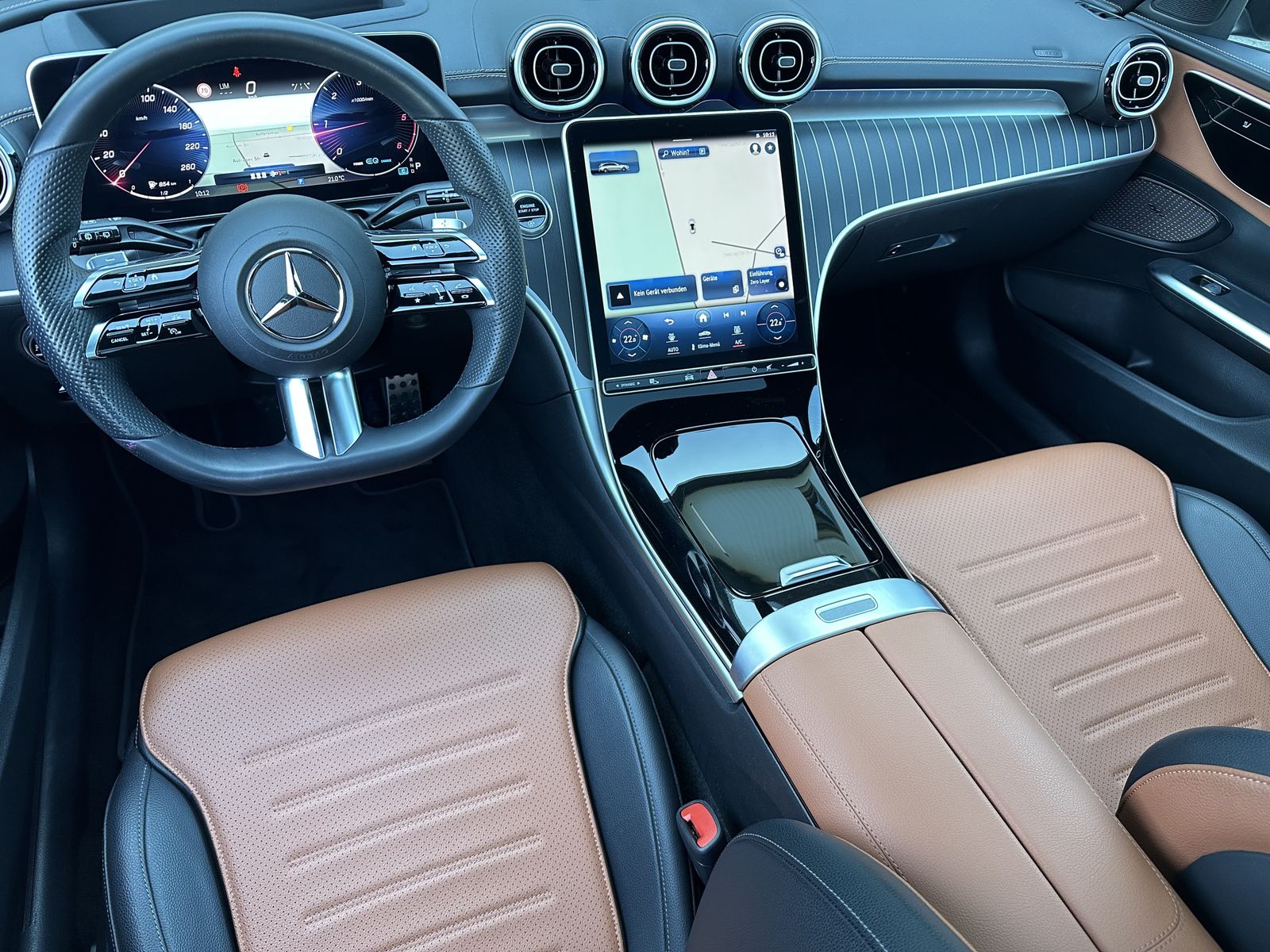 Fahrzeugabbildung Mercedes-Benz C 200d T AMG-Line NAV+LED+PANO+HUD+CARPLAY+VCOCK