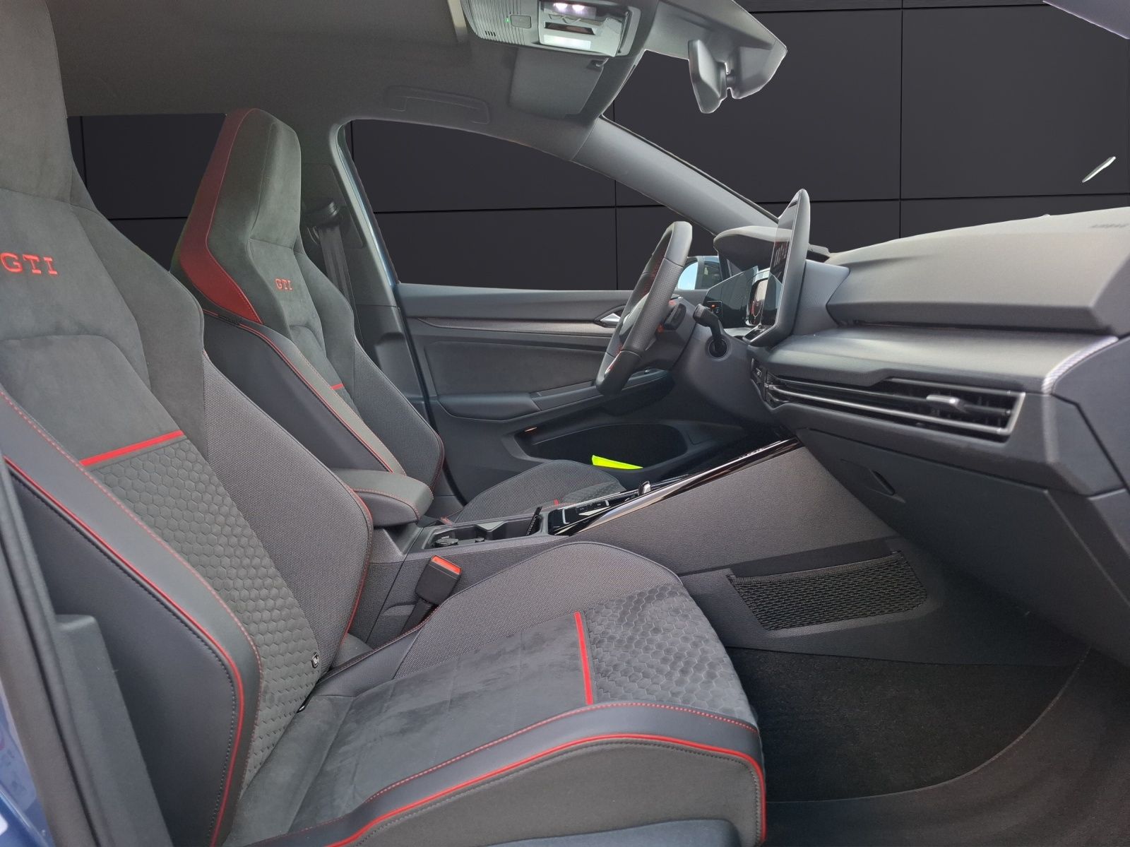 Fahrzeugabbildung Volkswagen Golf VIII GTI Clubsport DSG Matrix Navi AID Pano