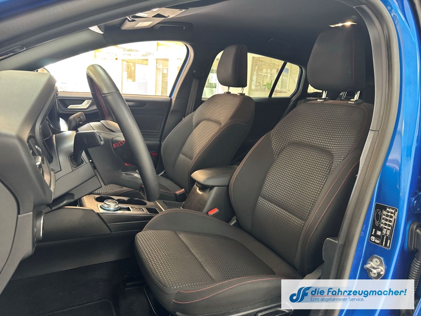 Fahrzeugabbildung Ford Focus Turnier ST-Line Sportpaket Navi Memory Sit