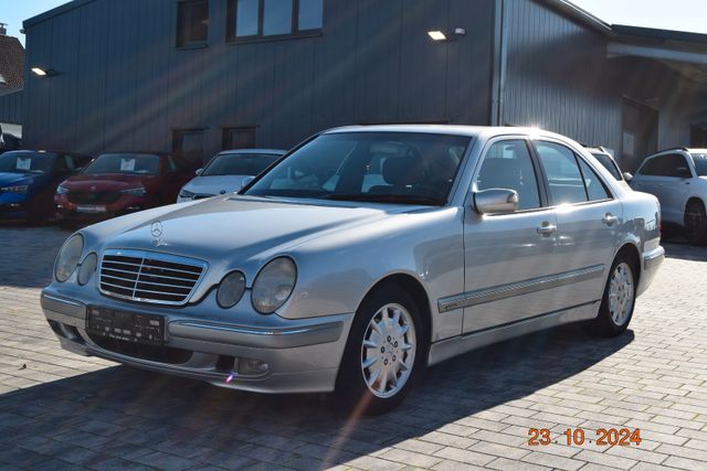 Mercedes-Benz E 240 Elegance TÜVNEU/Klimaautomatik/AHK/