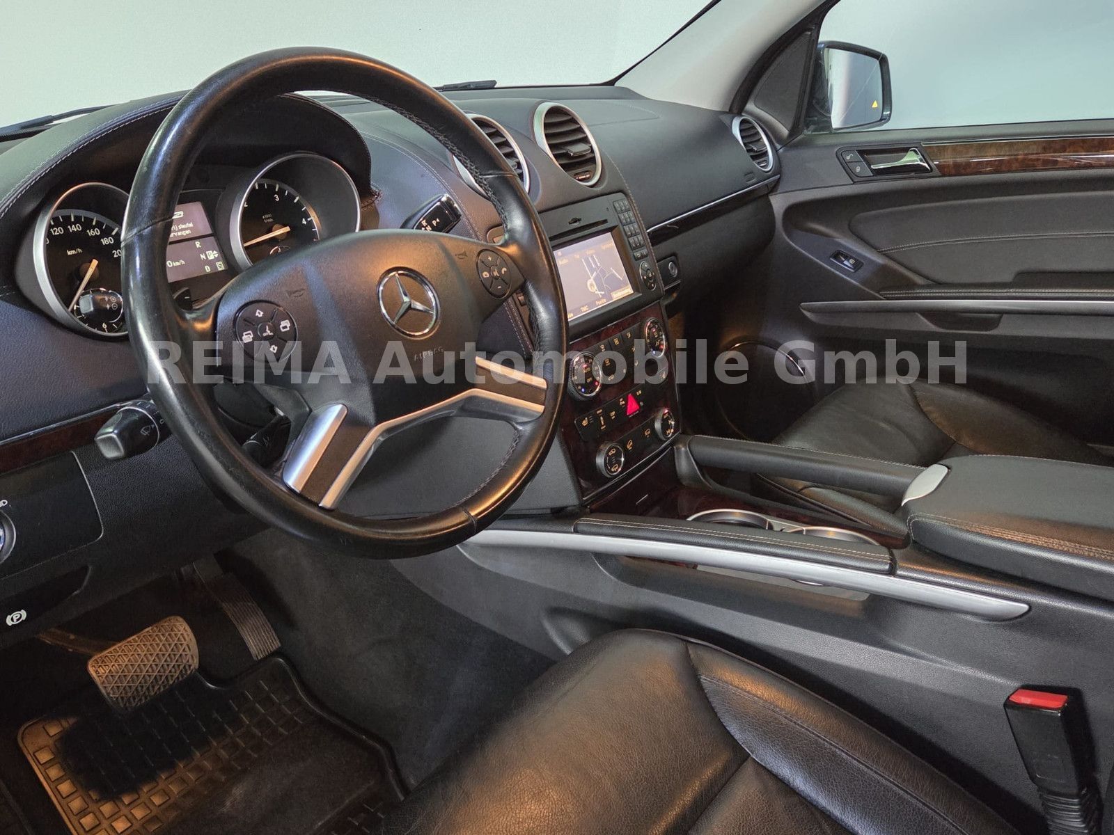 Fahrzeugabbildung Mercedes-Benz GL 350 BlueTec 4Matic, 7 Sitzer, Leder, AHK