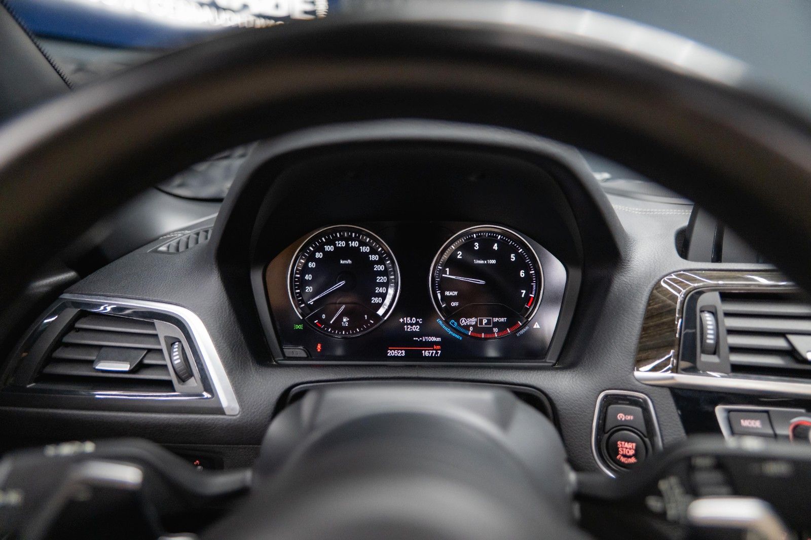 Fahrzeugabbildung BMW 230i Cabrio M-Sport Performance Shadow Line LED