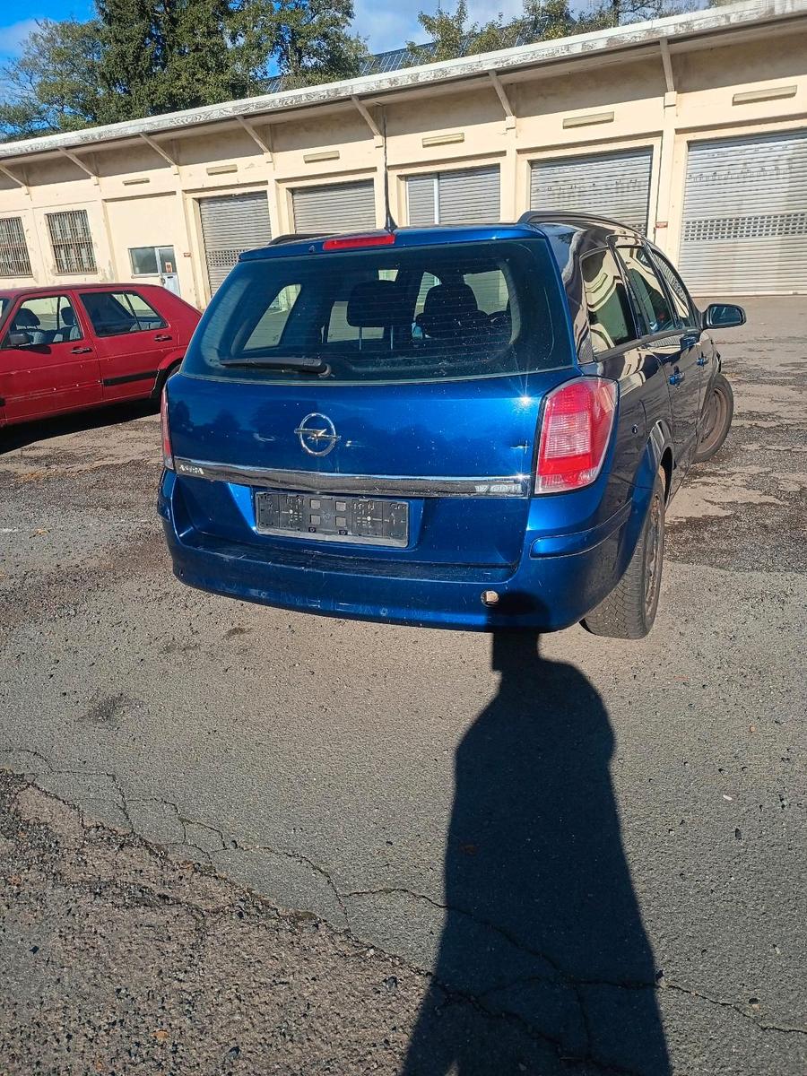 Opel Astra 2008 — engine 110 HP (81kW)