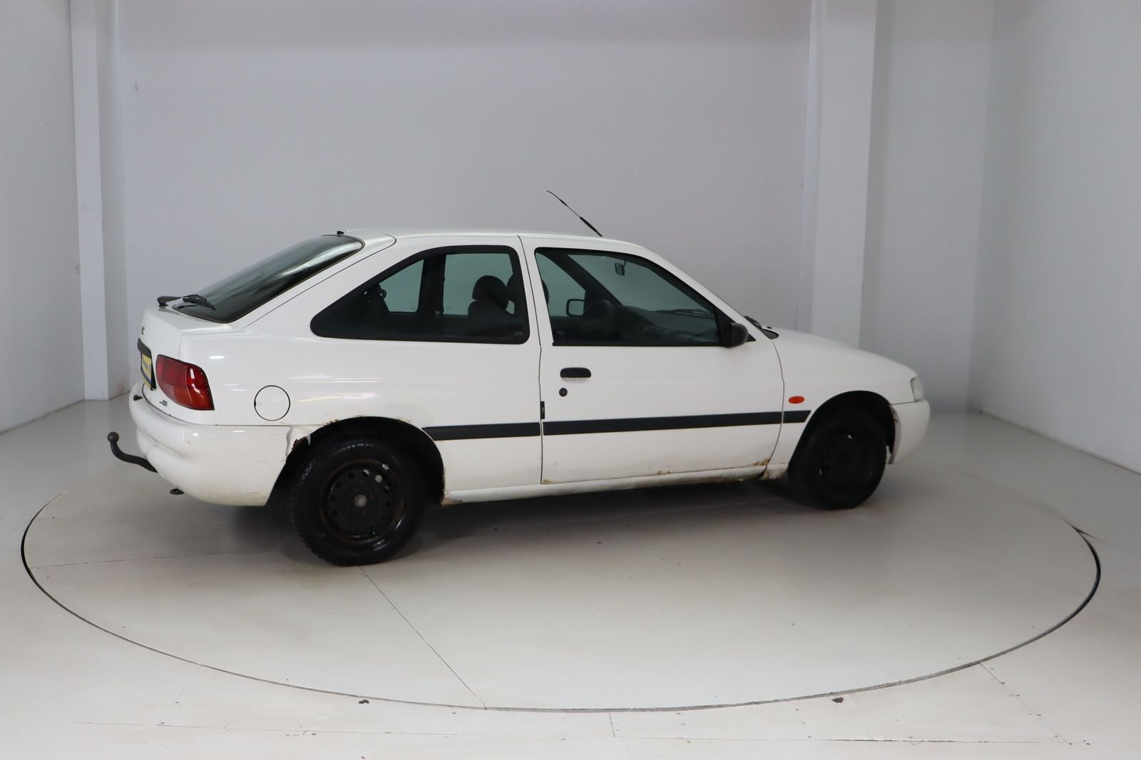 Fahrzeugabbildung Ford Escort 1.3i Flair aus 1. Hand
