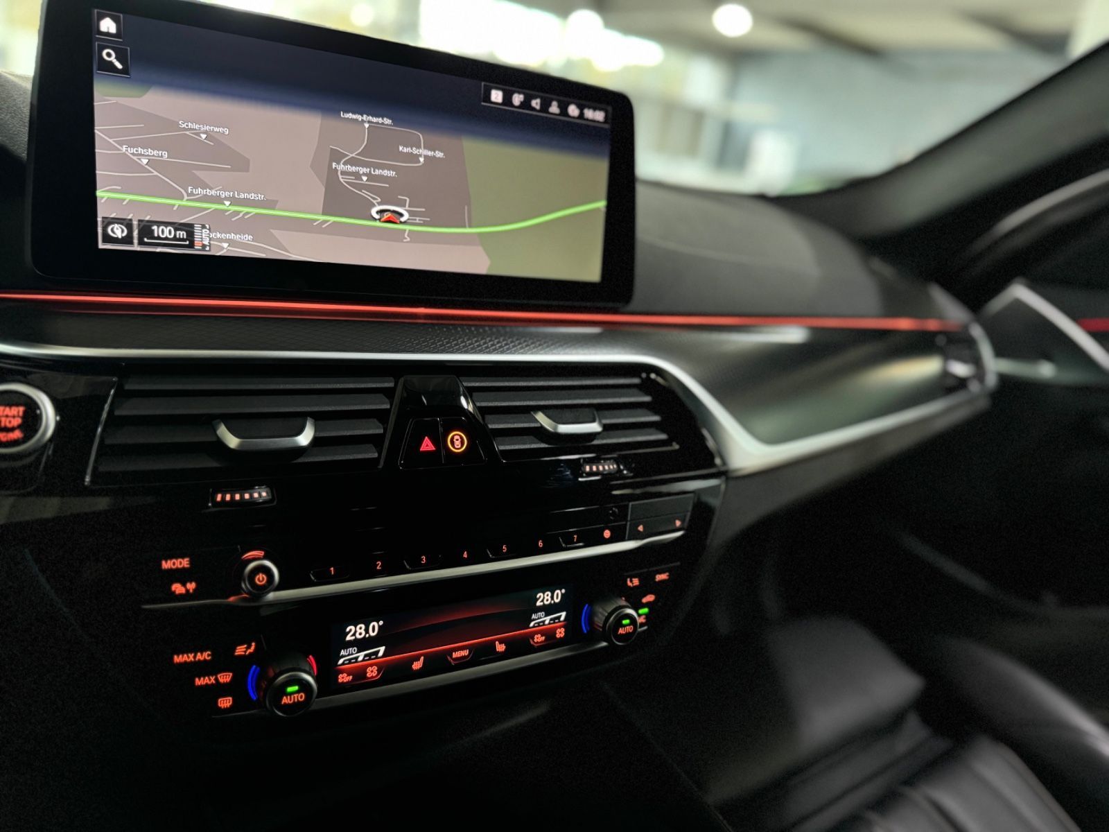 Fahrzeugabbildung BMW 520d M Sport Kamera HiFi DAB DisplayKey Komfort