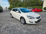 Opel Astra J Edition 140PS LED gepflegtes Fahrzeug - Opel aus 2010