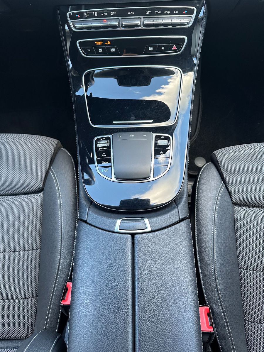 Fahrzeugabbildung Mercedes-Benz E 220 d T 4Matic Avantgarde NAV+LED+WIDESCEEN