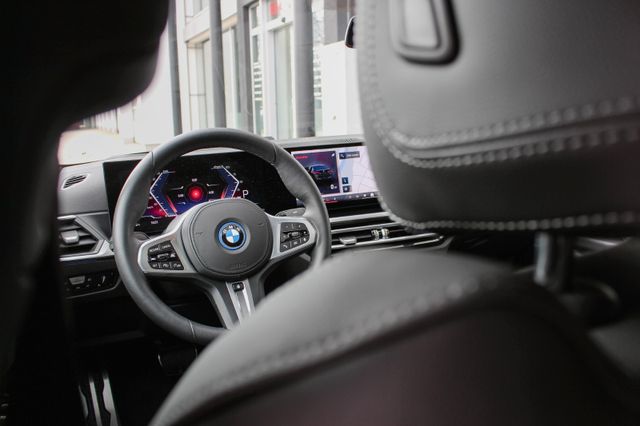 BMW i4 Gran Coupe 40 eDrive / M SPORT / LIVE COCKPIT