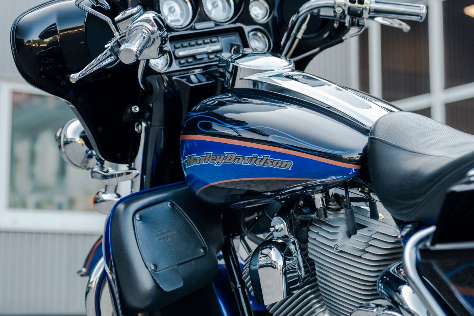 Fahrzeugabbildung Harley-Davidson FLHTCSE CVO Screamin Eagle E-Glide - Twin Cam