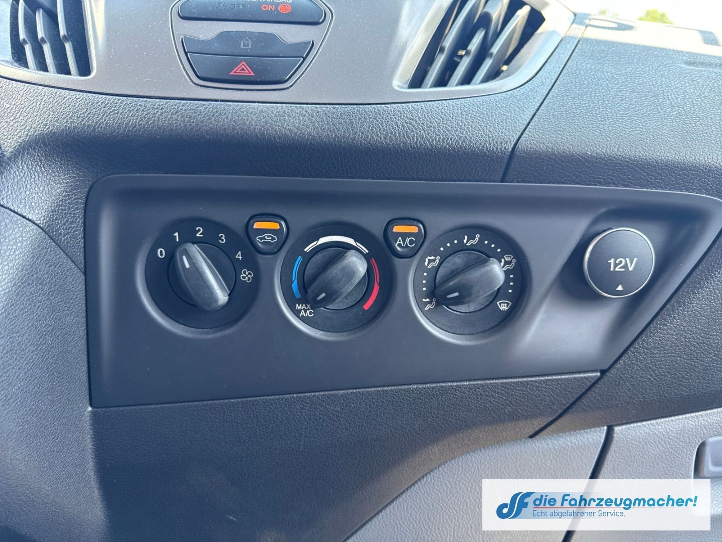 Fahrzeugabbildung Ford Transit Custom 310 L1 Trend Temp Tel.-Vorb. *303