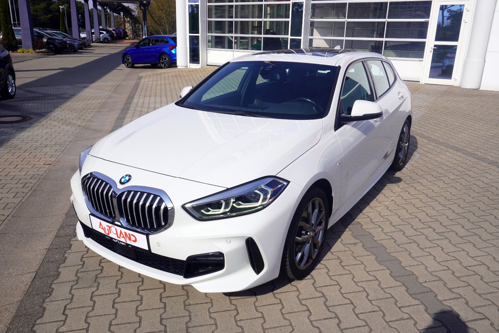 BMW 120 2023
