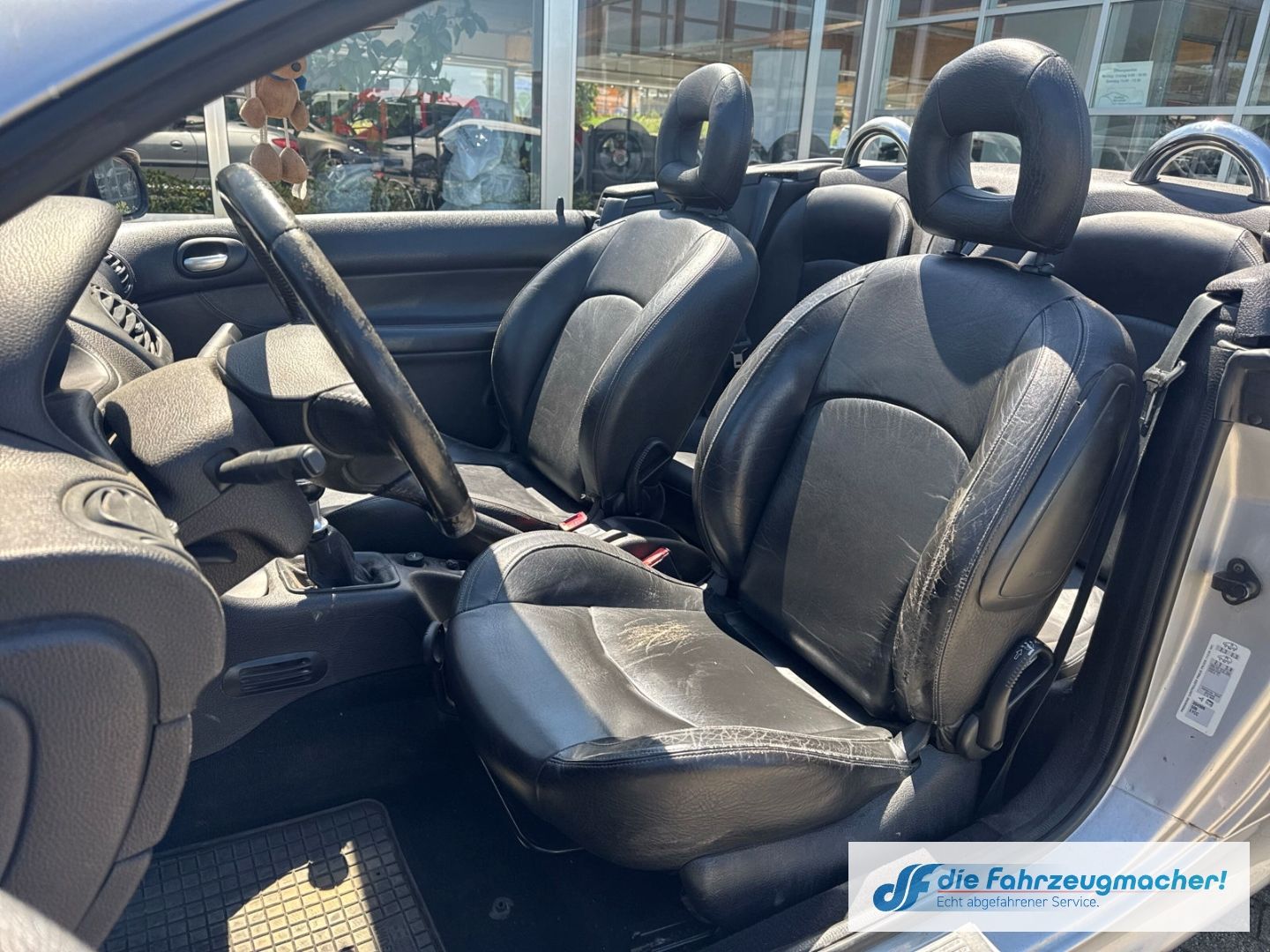 Fahrzeugabbildung Peugeot 206 Cabriolet CC Platinum 2.0 16V Händler Auto