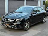 Mercedes-Benz GLA 180 Leder LED Navi - gebrauchte Mercedes-Benz SUV & Geländewagen