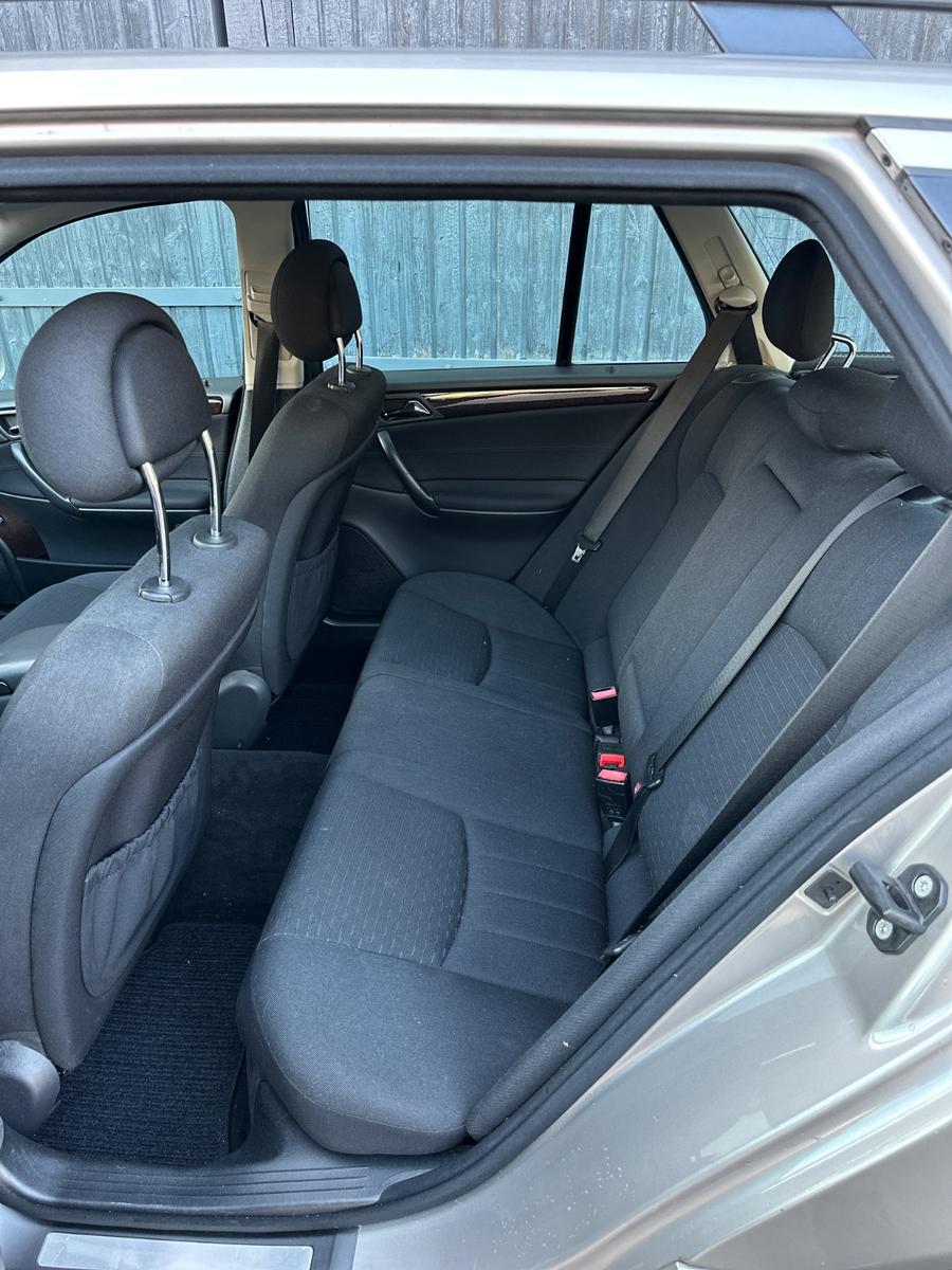 Mercedes-Benz C200 2005 — photo 10