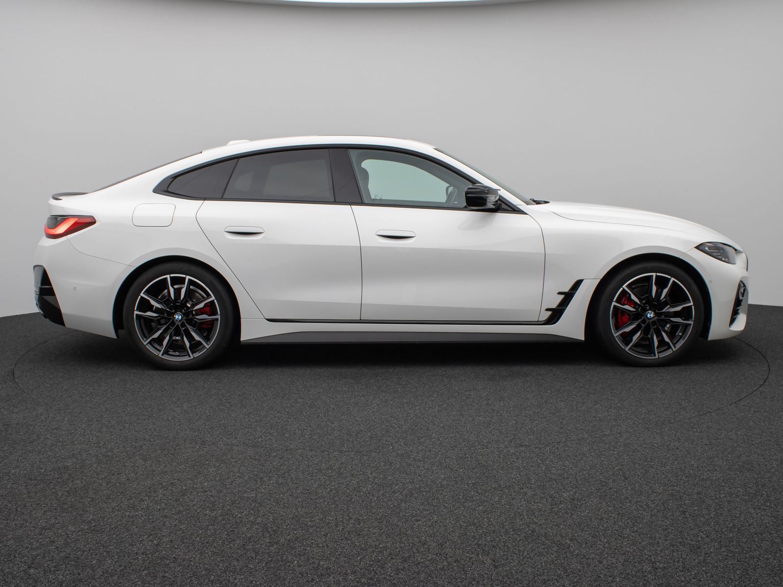 Fahrzeugabbildung BMW M440i xD Gran Coupé Glasdach Kamera HUD DAB H/K
