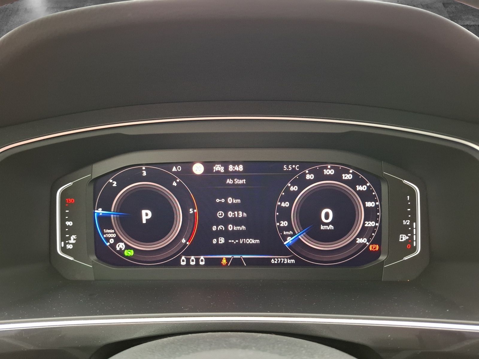 Fahrzeugabbildung Volkswagen Tiguan TDI Elegance DSG Matrix Navi AID Pano ACC