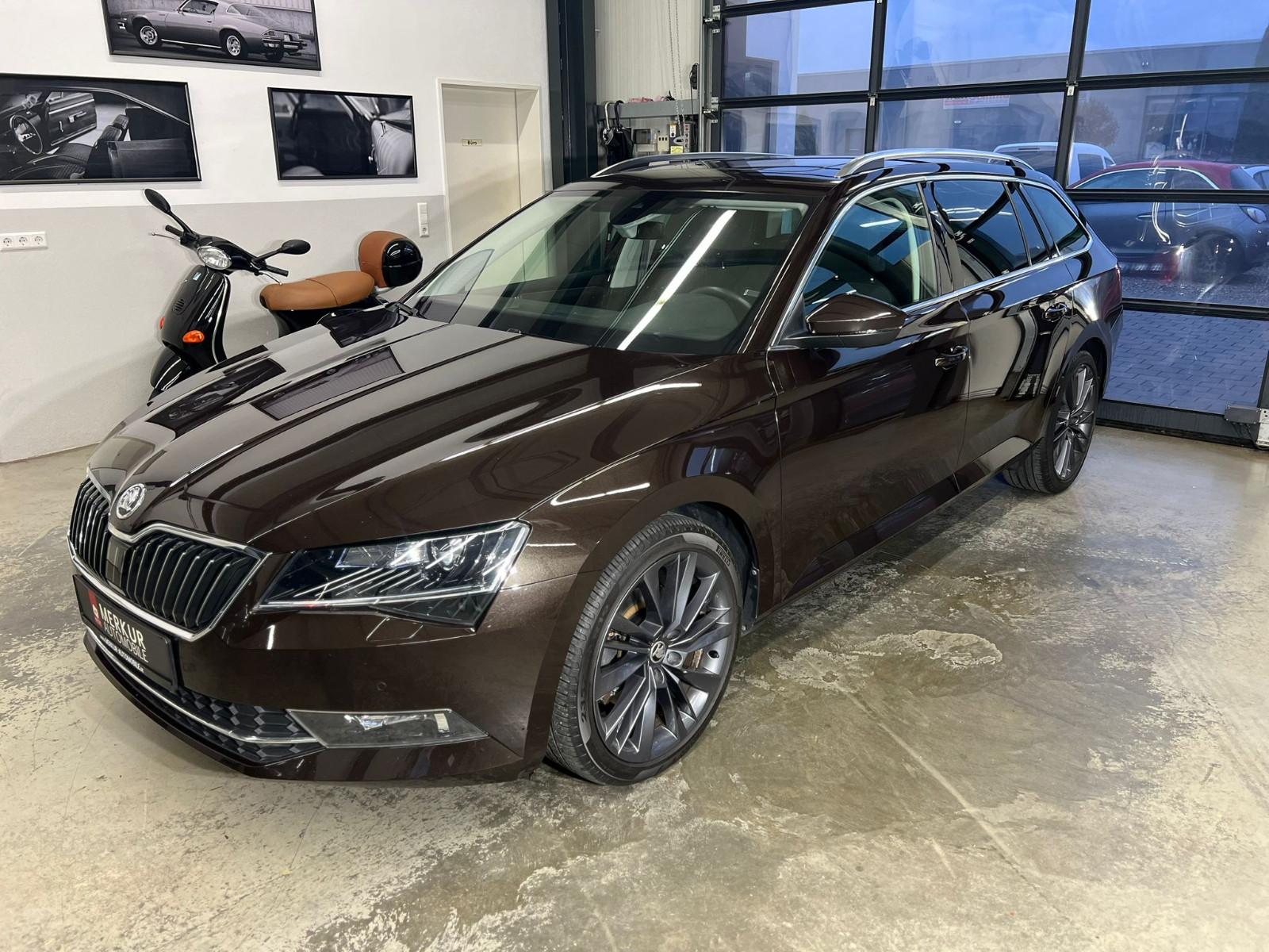 Skoda Superb Combi 2.0 TDI DSG Style 4x4+STHZ+ACC+AHK