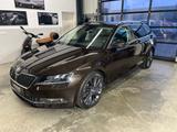 Skoda Superb Combi 2.0 TDI DSG Style 4x4+STHZ+ACC+AHK - Skoda Superb mit Diesel-Antrieb: Allradantrieb