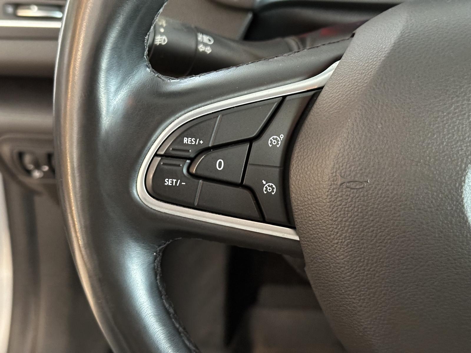Renault Megane Business Navi Tempomawt LED SHZ PDC