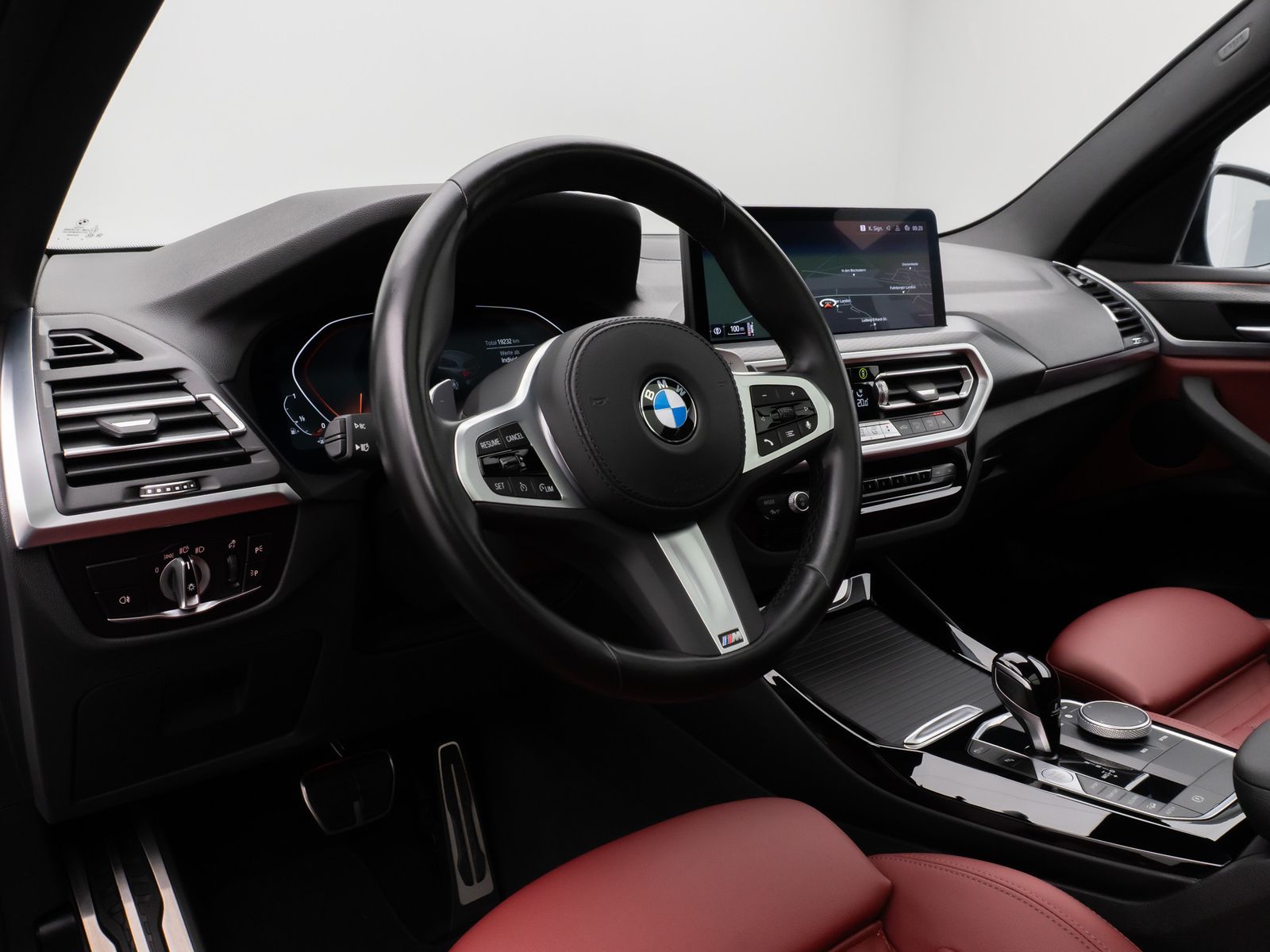 Fahrzeugabbildung BMW X3 xD20i M Sport HiFi Kamera DAB Panorama 20Zoll