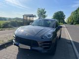 Porsche Macan Turbo Turbo - Porsche in Köln