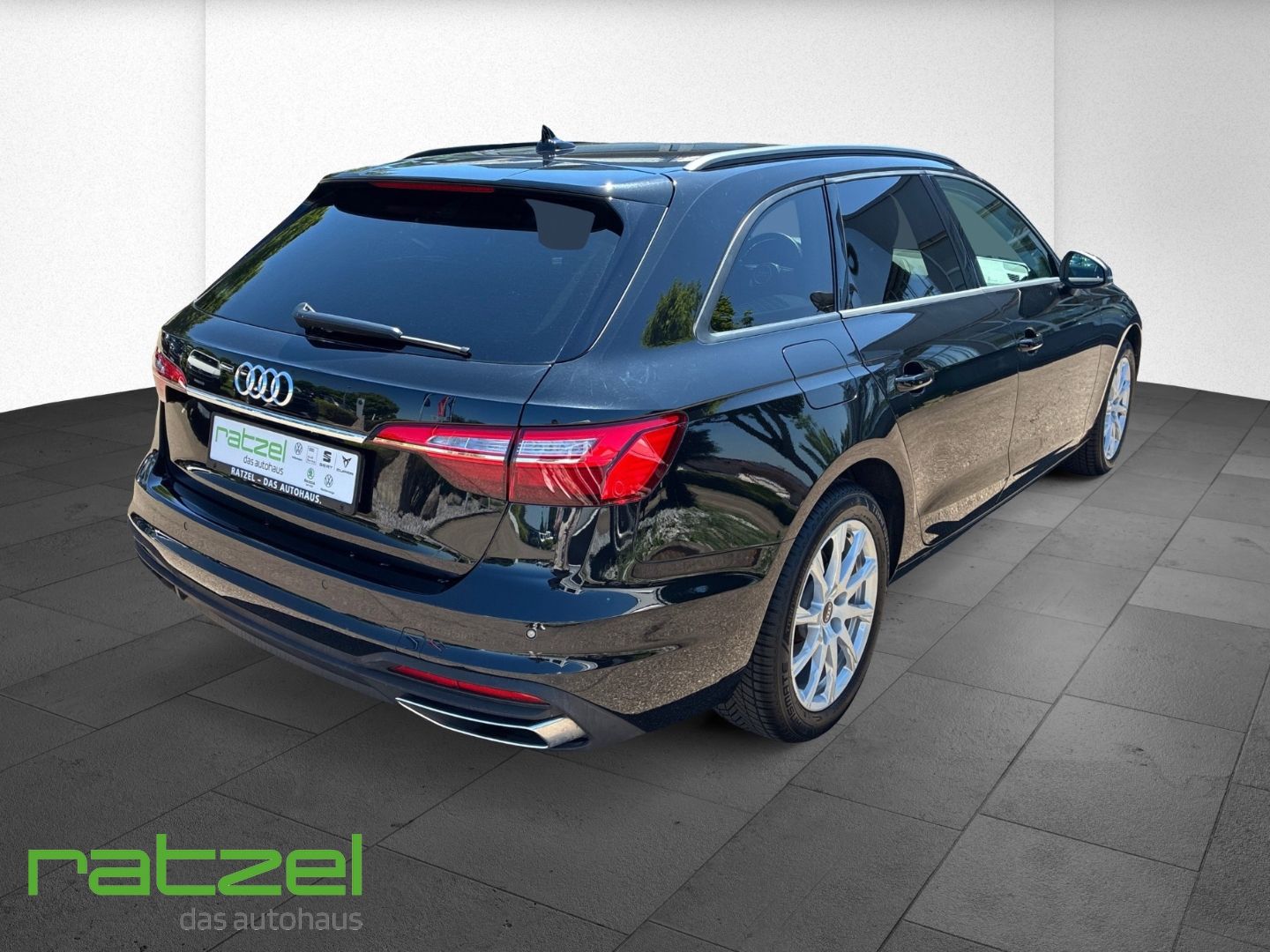 Fahrzeugabbildung Audi A4 Avant 35 TFSI S tronic Navi LED El. Heckklapp