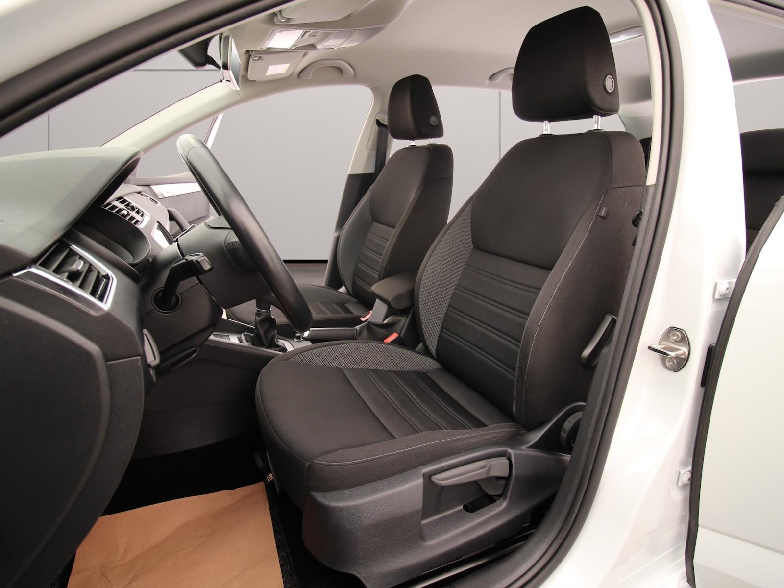 Skoda Octavia Combi 1.5 TSI Ambition SITZHEIZUNG+TEMPO