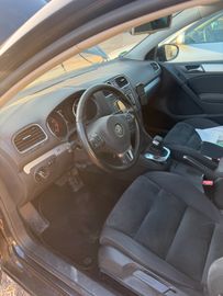 Volkswagen Golf - 8