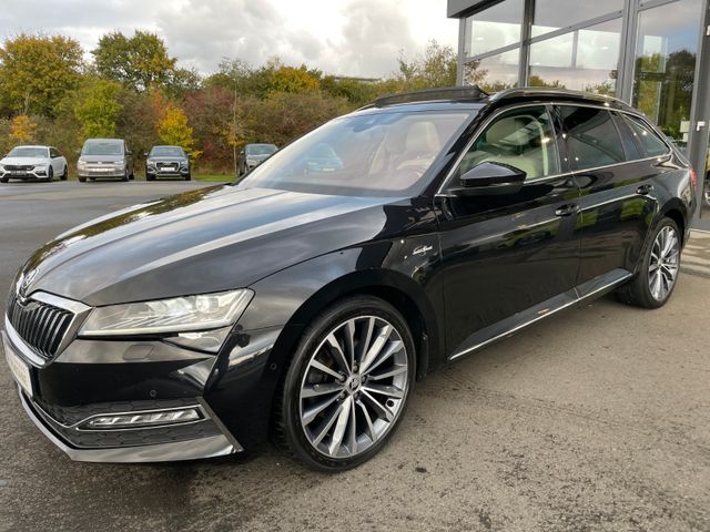 Skoda Superb Combi 2,0TSi L&K Pano AHK 19"Massage