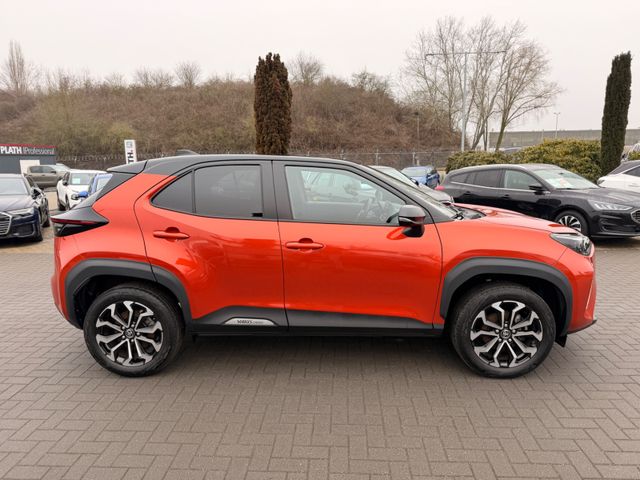 Toyota Yaris Cross Hybrid FWD Spicy Edition + Bear Lock