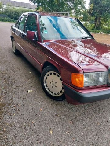 Mercedes-Benz Mercedes Benz 190e 1.8 AVANTGARDE ROSSO