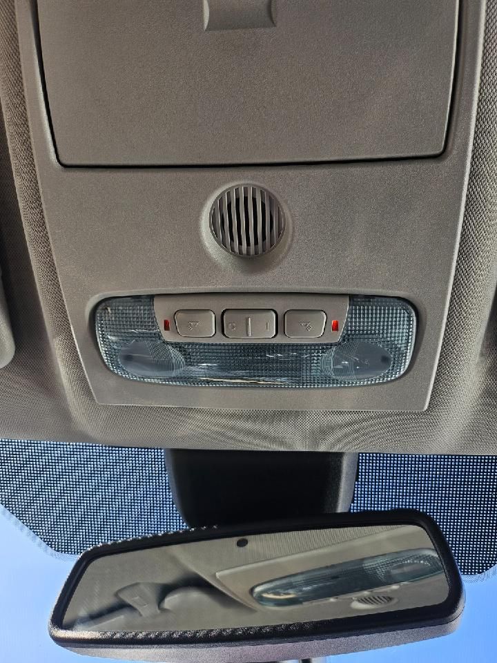 Fahrzeugabbildung Ford B-MAX Titanium klappernder Motor