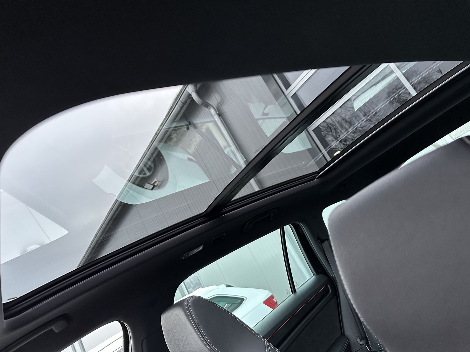 Fahrzeugabbildung SKODA Kodiaq 2.0 TDI 4x4 DSG Sportline NAV+LED+ACC+KAM