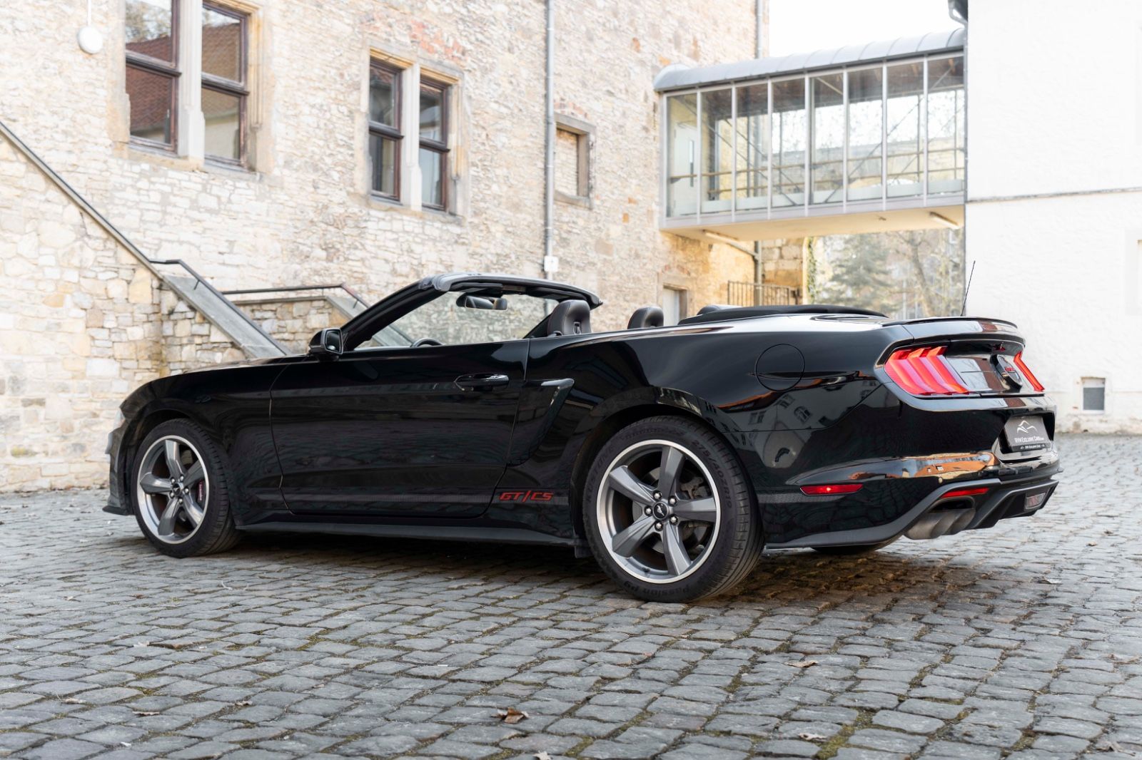 Fahrzeugabbildung Ford Mustang GT 5.0L CS Cabrio B&O KAM LED TOTW ACC