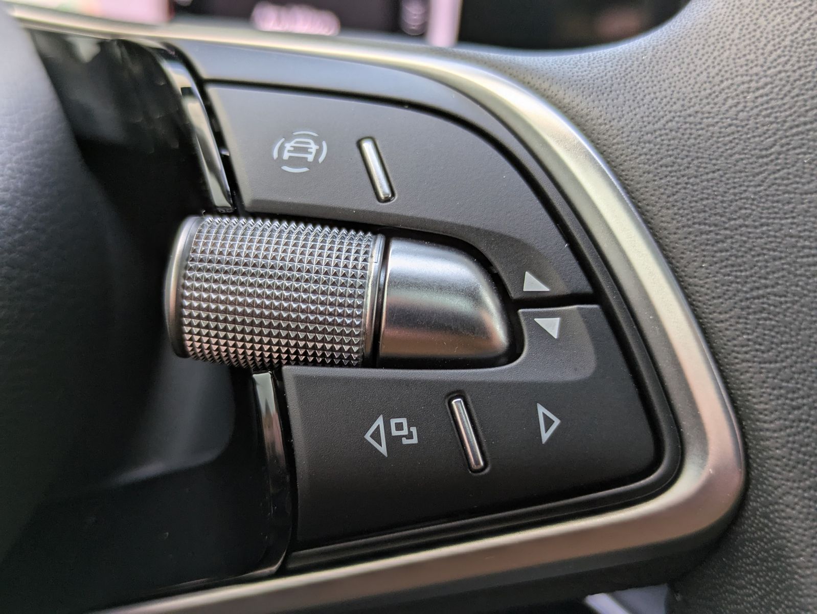 Fahrzeugabbildung SKODA Superb 2.0 TDI 4x4 Selection MATRIX*AHK*PANO*19"