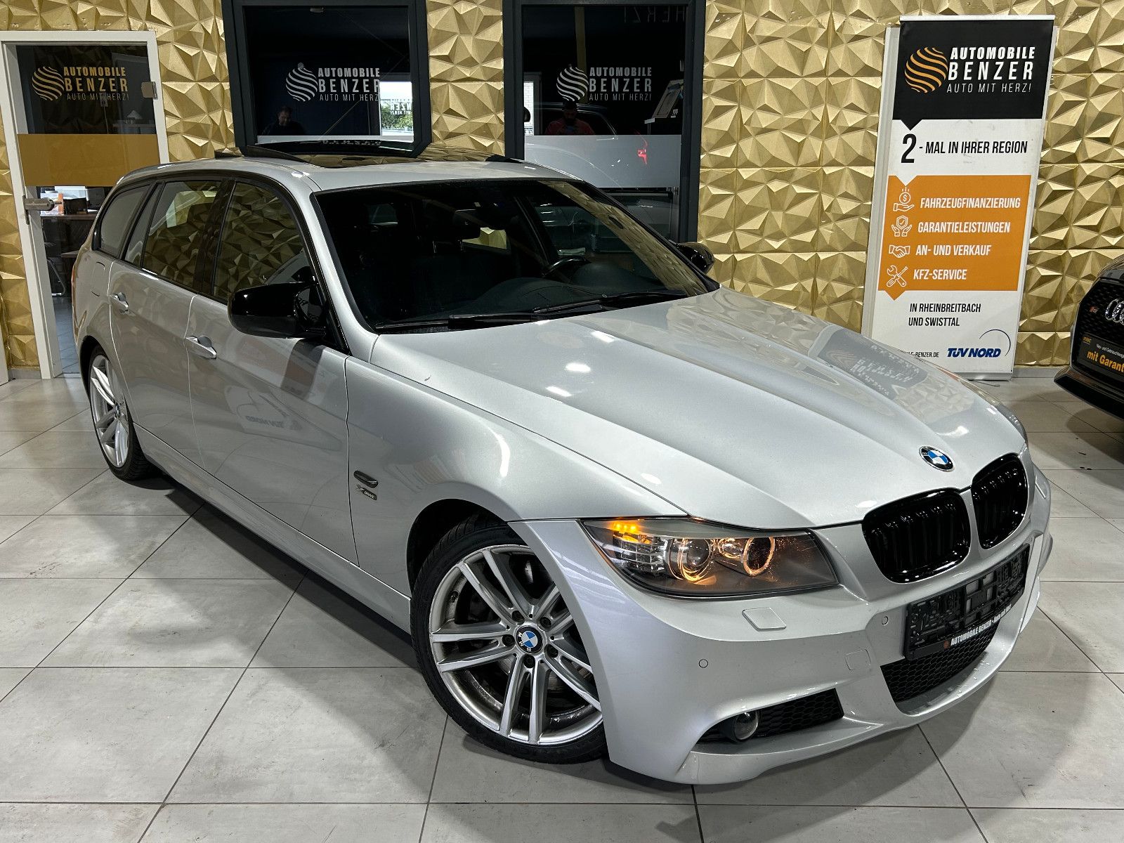 Fahrzeugabbildung BMW 335i xDrive/PANO/ALCANTARA/NAVI/PDC/TEMPOMAT