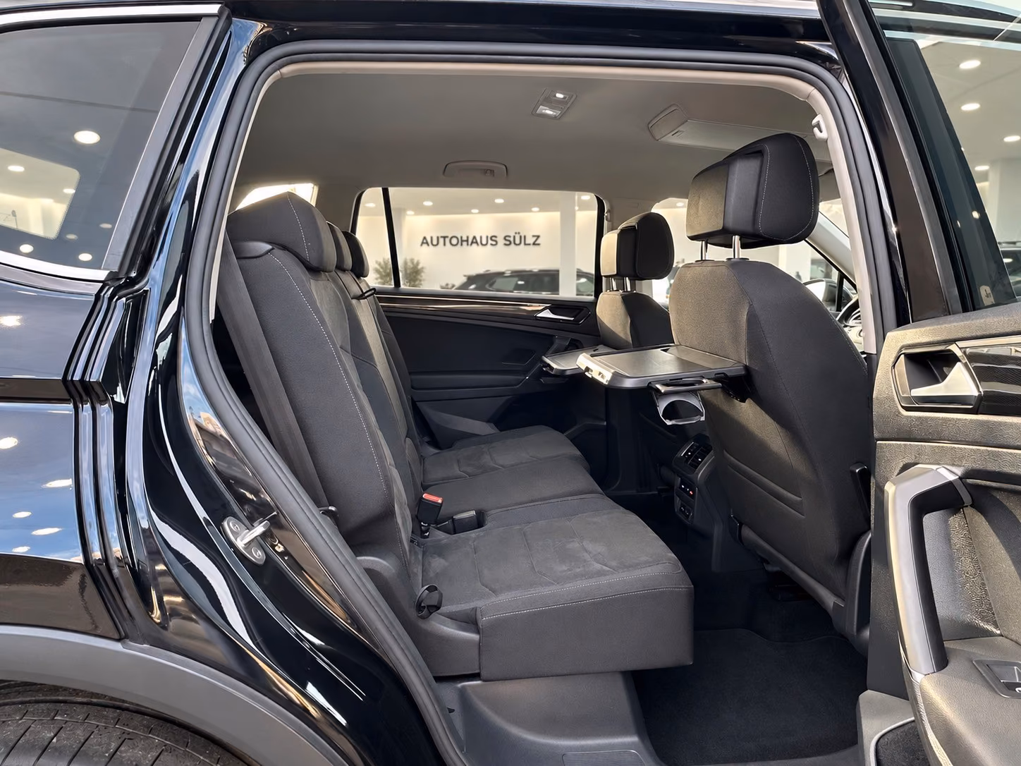 Volkswagen Tiguan Allspace 2.0 TDI R-Line/Auto./LED/Kamera