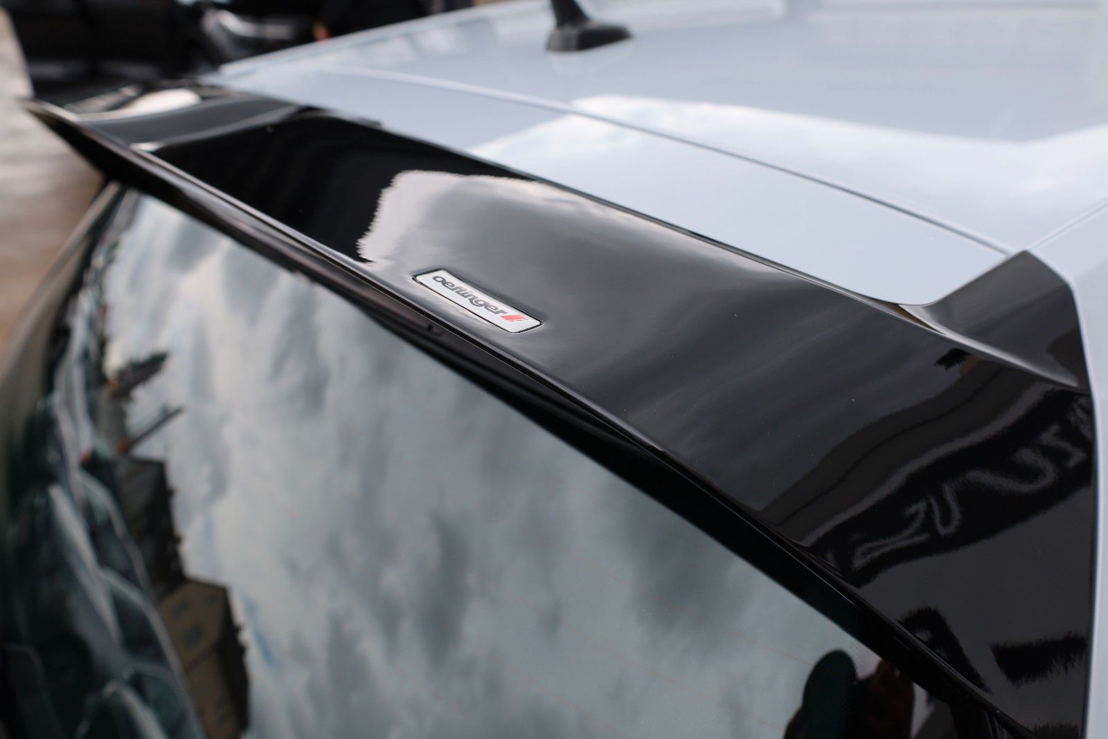 Fahrzeugabbildung Volkswagen Golf VII Lim. R 4M Navi,LED,PDC,Kamera,SH,SR+WR