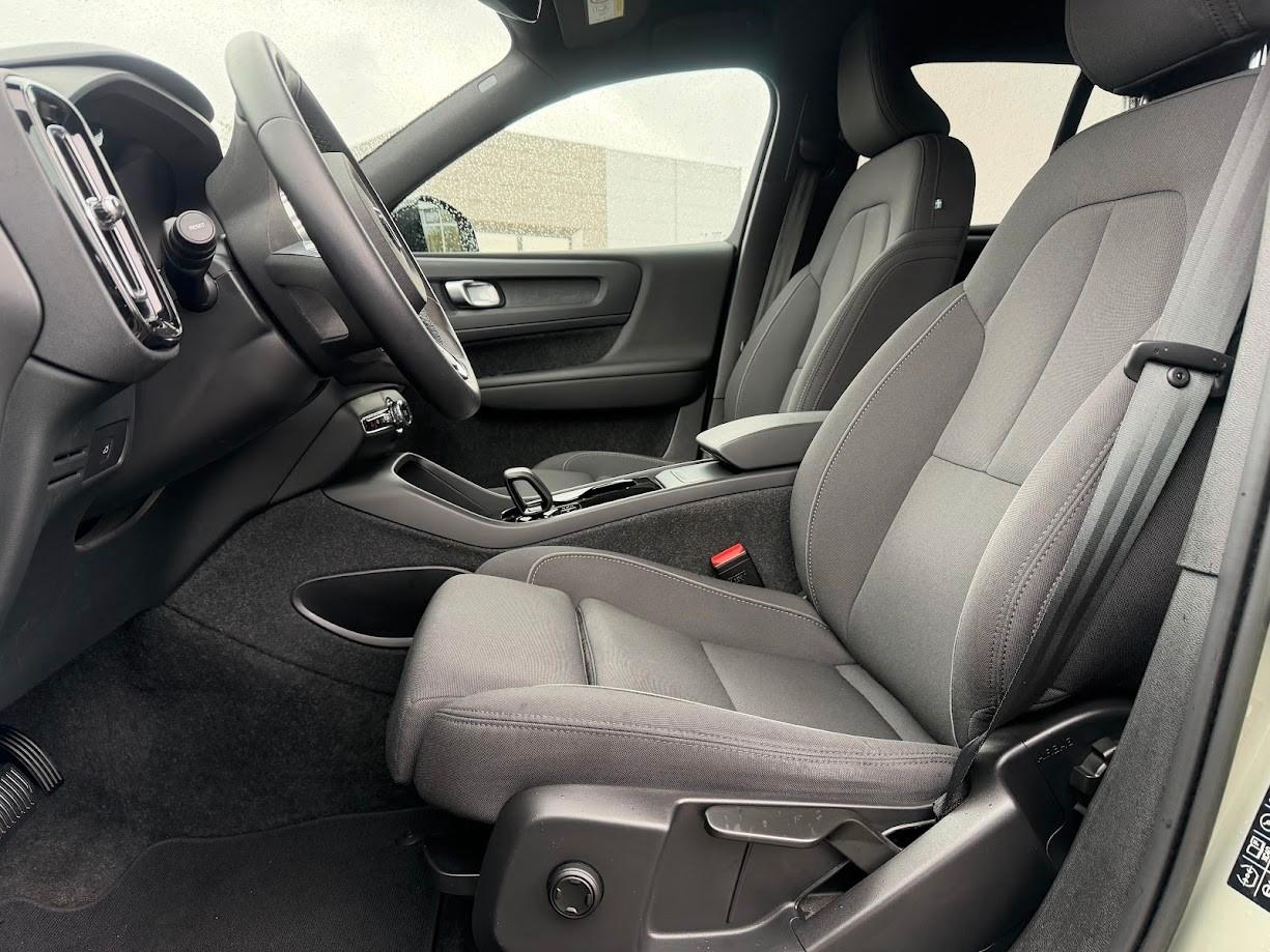 Volvo XC40 Single Motor Core Pure Electric 2WD