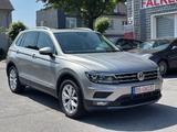 Volkswagen Tiguan Highline/4Motion/PANORAMA/VIRTUAL/DSG/ - mit Benzin-Antrieb: Schiebedach
