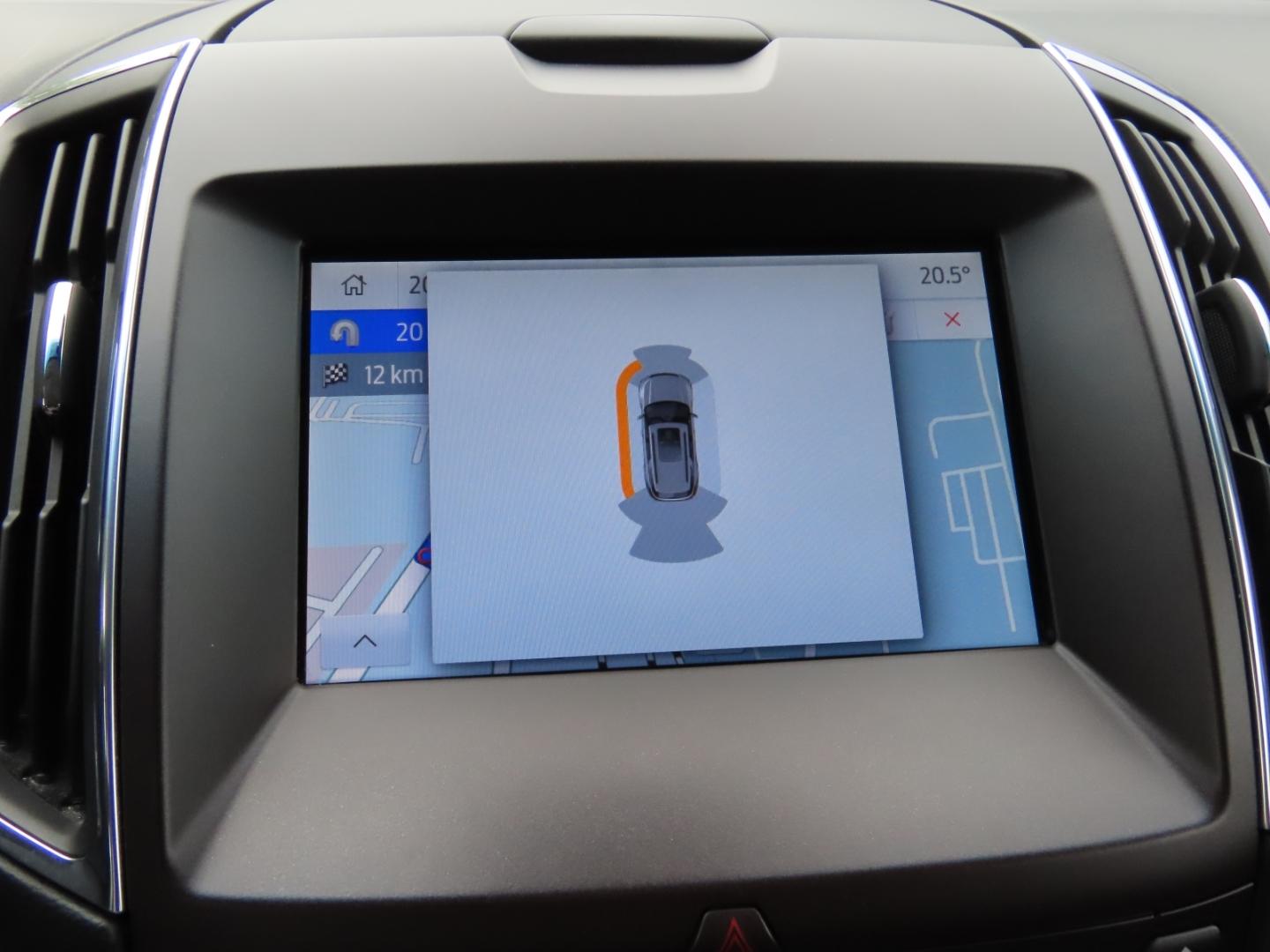 Ford Edge Titanium 1.Hd*Matrix*B&O*Navi*Kam*ACC*AHK