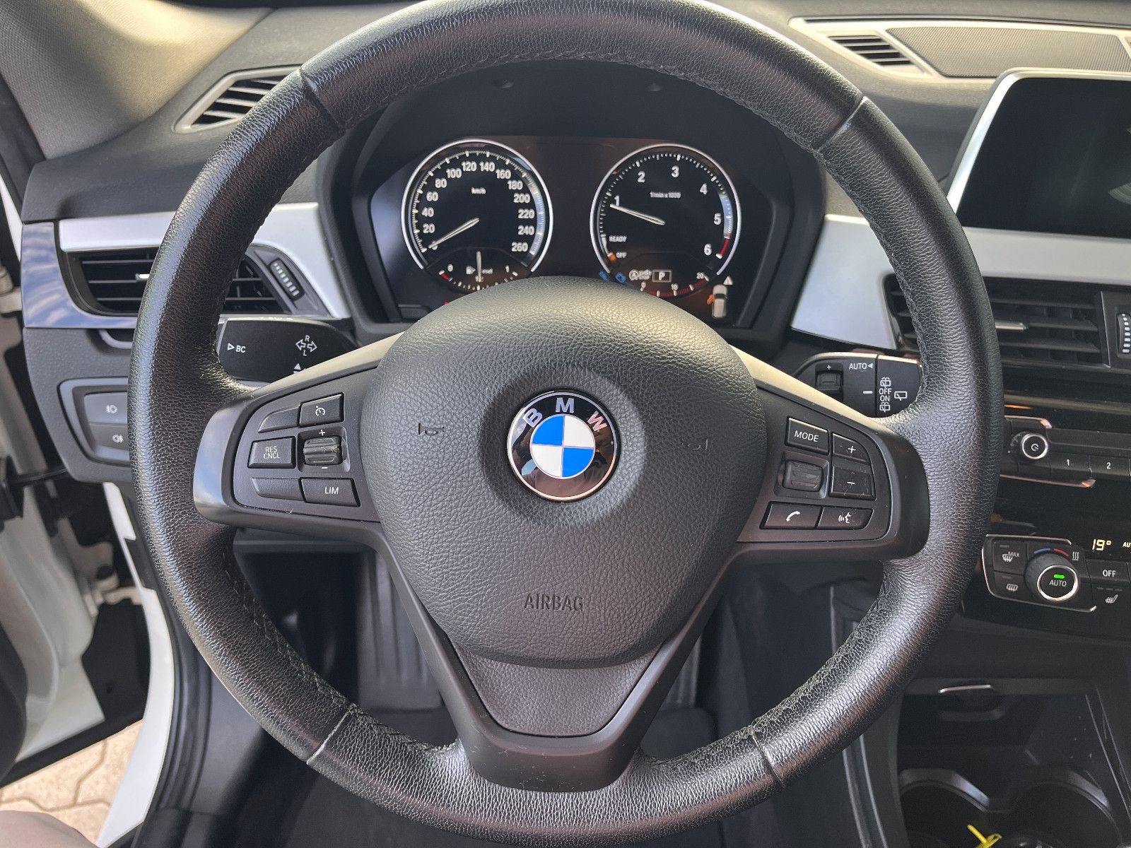 Fahrzeugabbildung BMW X1 sDrive 18 d