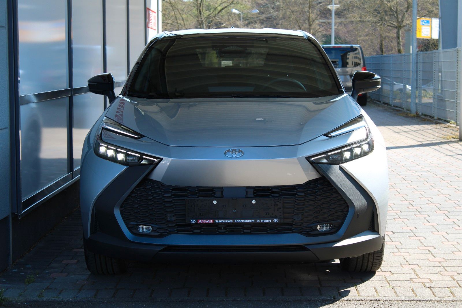 Fahrzeugabbildung Toyota C-HR Hybrid Teamplayer