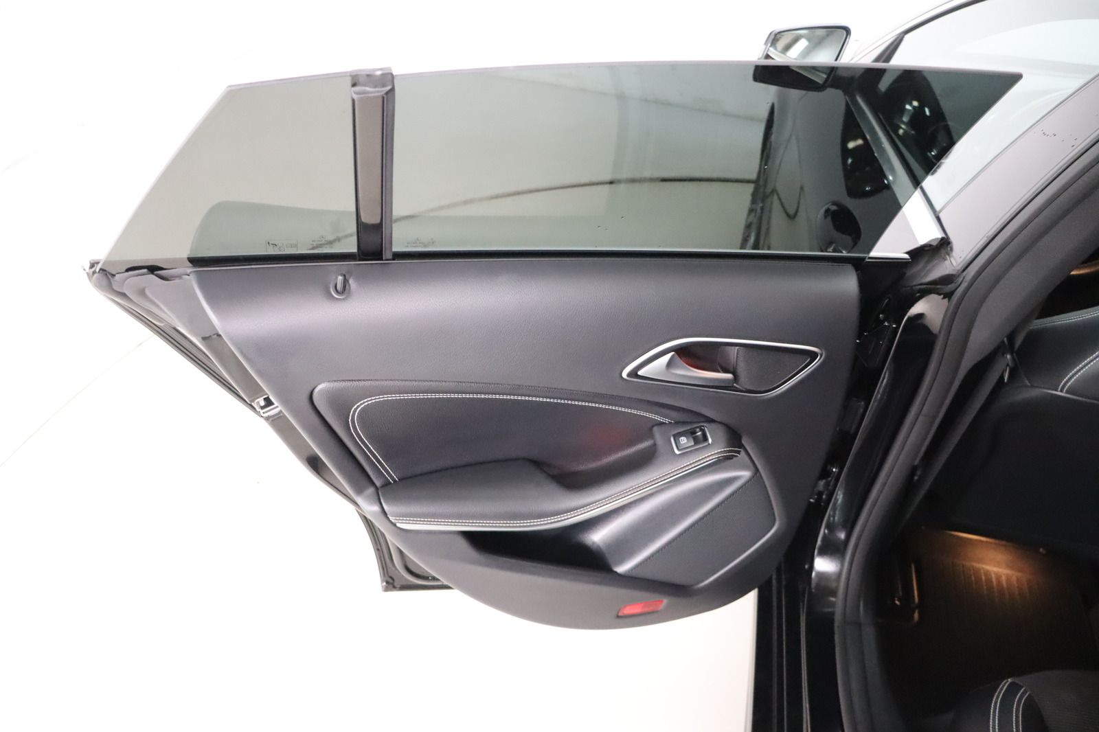 Fahrzeugabbildung Mercedes-Benz CLA 220 CDI Shooting Brake 4Matic