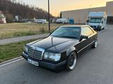 Mercedes-Benz Mercedes Benz c124 Coupé 220 Benzin - gebrauchte Mercedes-Benz C 220 aus dem Jahr 1994