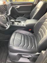 Volkswagen Touareg 3.0 V6 TDI 170kW 4MOTION Tiptronic - - gebrauchte VW Touareg aus dem Jahr 2019