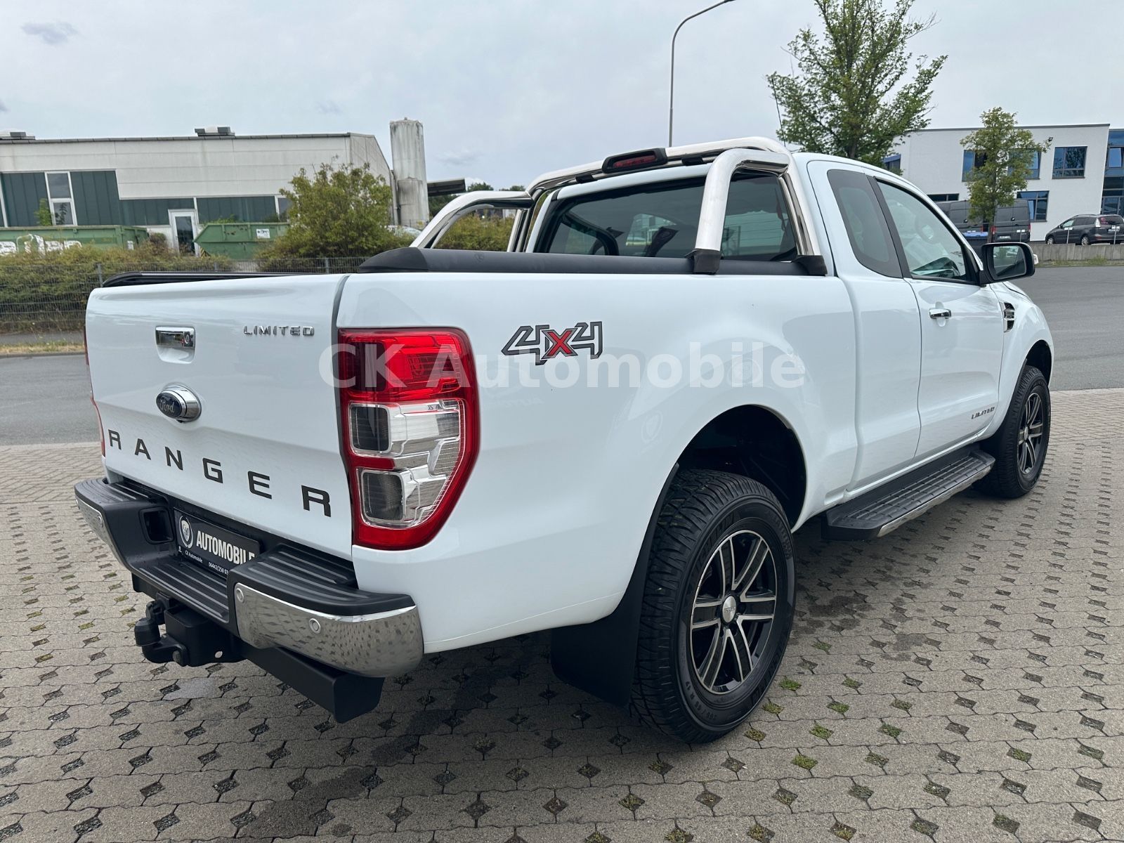 Fahrzeugabbildung Ford Ranger 3.2 TDCi Limited Extrakabine 4x4/Navi/AHK
