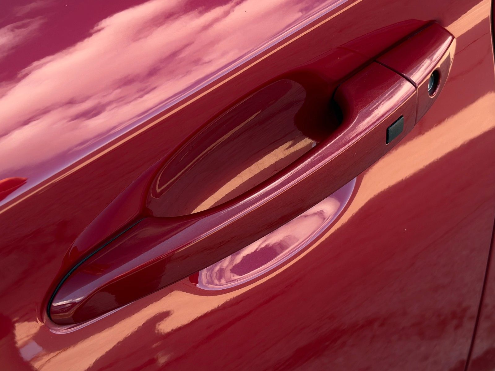 Fahrzeugabbildung Hyundai KONA E SELECT ACC PDC LFA LKA SHZ LHZ CarPlay